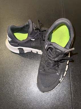 Nike Free Metcon 4 Training Shoes Black White Volt Women's Size 8.5